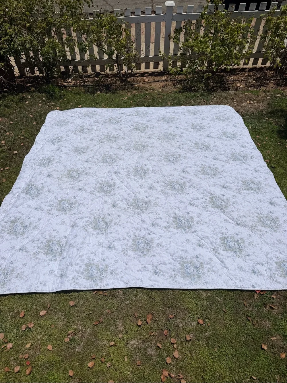 Simply Shabby Chic British Rose 2-Piece King Quilt Set Reversible Blue Gray GUC